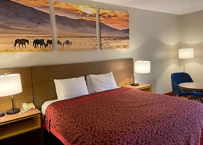 Days Inn & Suites By Wyndham Ridgeland